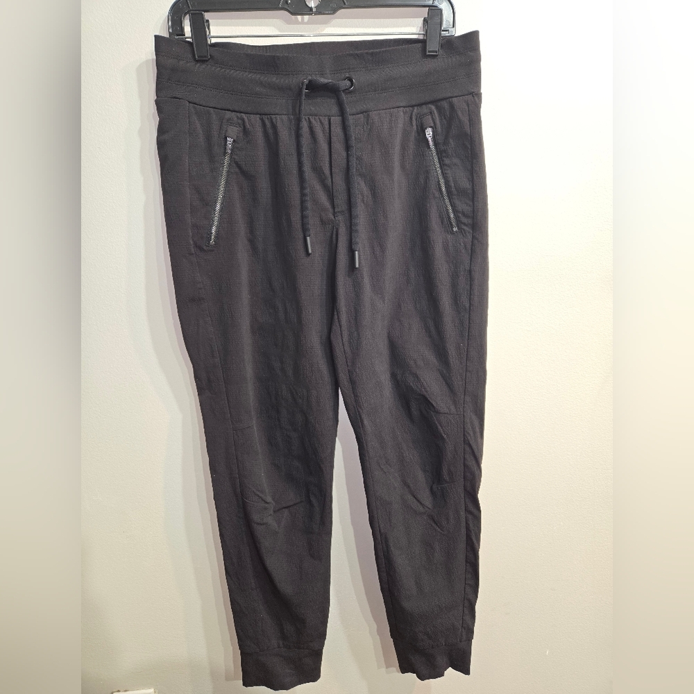 Athleta Trekkie North High Rise Black Jogger Sz 6